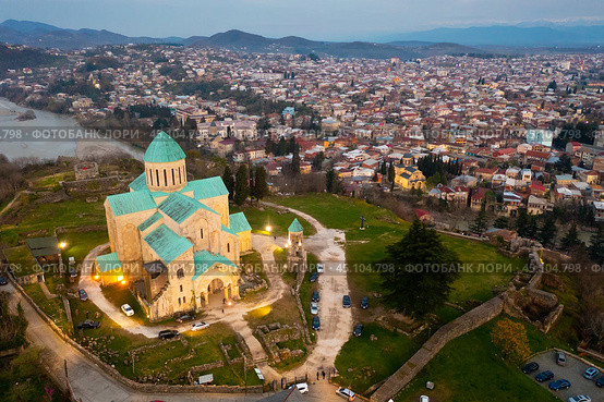 Aerial view of Bagrati Cathedral in Kutaisi on spring dusk. Стоковое фото, фотограф Яков Филимонов / Фотобанк Лори