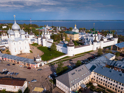 Aerial view of district of Rostov-on-don on riverside with church (2019 год). Стоковое фото, фотограф Яков Филимонов / Фотобанк Лори