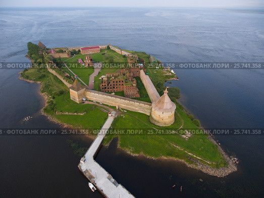Aerial view on fortress Oreshek on island (2016 год). Стоковое фото, фотограф Михаил Коханчиков / Фотобанк Лори