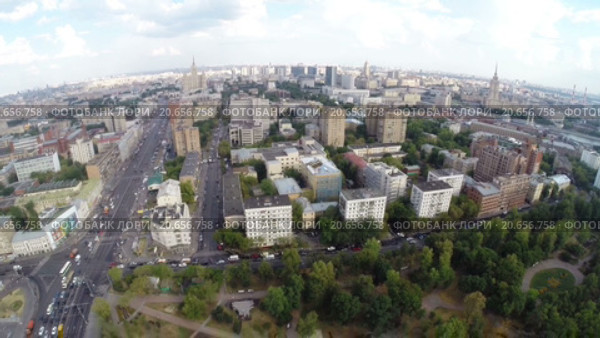 Аэрофотосъемка района Хамовники в Москва, Россия. Стоковое видео, видеограф Юрий Губин / Фотобанк Лори