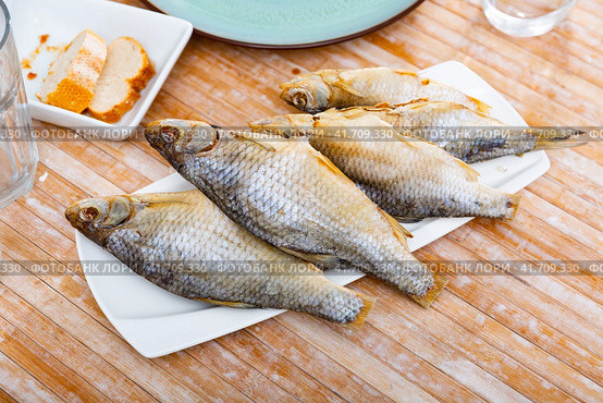 Air-dried salted gutted fish roach. Стоковое фото, фотограф Яков Филимонов / Фотобанк Лори