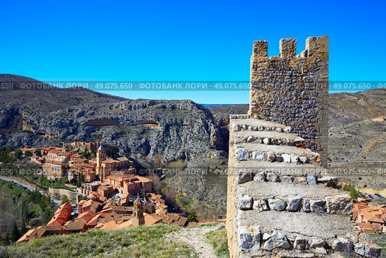 Albarracin medieval town fortress rampart village at Teruel Spain. Стоковое фото, агентство Ingram Publishing / Фотобанк Лори