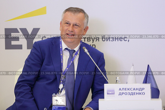 Александр Дрозденко - губернатор Ленинградской области на Петербургском международном экономическом форуме ПМЭФ-2016. Редакционное фото, фотограф Игорь Долгов / Фотобанк Лори