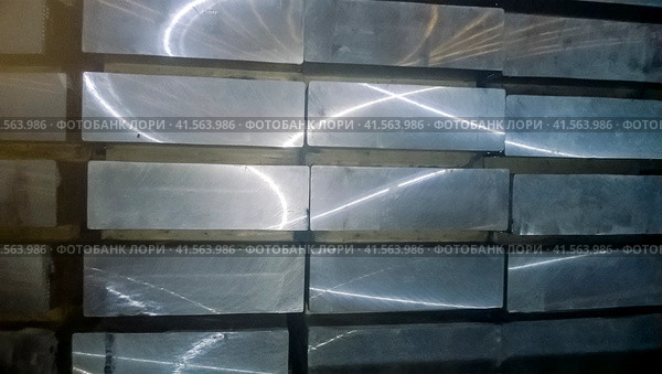 Aluminum ingots. Transportation of aluminum for export. Стоковое фото, фотограф Леонид Еремейчук / Фотобанк Лори