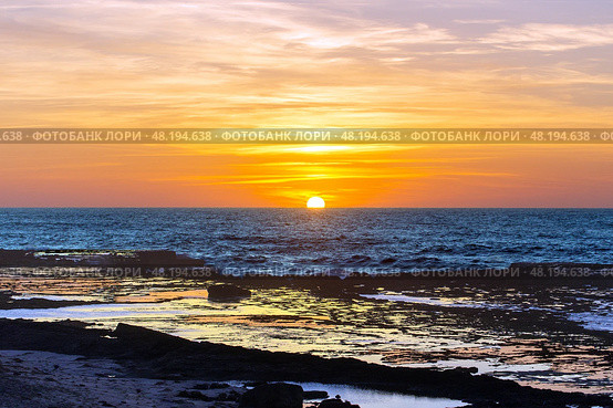 Amazing sunset over the Atlantic Ocean. Morocco (2024 год). Стоковое фото, фотограф Евгений Ткачёв / Фотобанк Лори