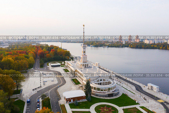 An aerial view shows on top of North River Terminal or Rechnoy Vokzal in Moscow, Russia on September 26, 2020. Стоковое фото, фотограф Mikhail Starodubov / Фотобанк Лори