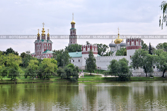 Ансамбль Новодевичьего монастыря в Москве. Стоковое фото, фотограф Илюхина Наталья / Фотобанк Лори