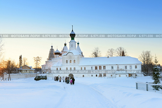 Антониево-Сийский монастырь зимним утром (2015 год). Стоковое фото, фотограф Марина Славина / Фотобанк Лори