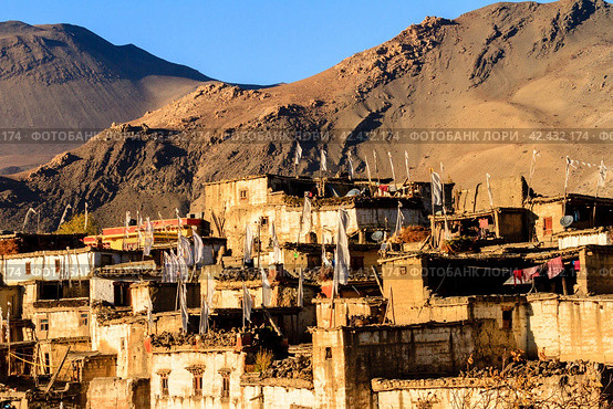 Asian mountain village Jharkot in Lower Mustang, Nepal, Himalaya, Annapurna Conservation Area (2015 год). Стоковое фото, фотограф VittoriaChe / Фотобанк Лори