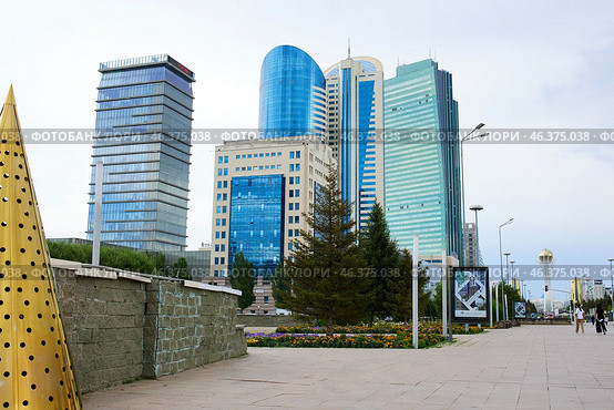 ASTANA, KAZAKHSTAN - JULY 20, 2023: Nurzhol Boulevard. Редакционное фото, фотограф Виктория Тельминова / Фотобанк Лори