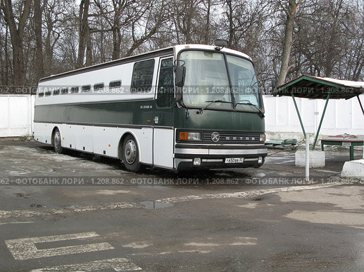 Автобус для перевозки спецконтингента SETRA S 213 H (2007 год). Редакционное фото, фотограф Юрий Акимов / Фотобанк Лори