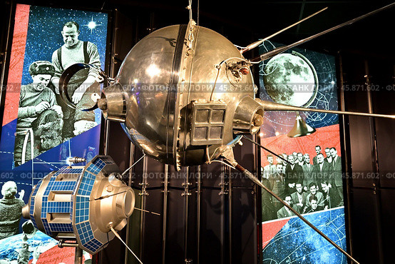 Автоматическая станция "Луна-1". Мемориальный музей космонавтики. Город Москва. Проспект Мира,111 (2024 год). Редакционное фото, фотограф Александр Тараканов / Фотобанк Лори