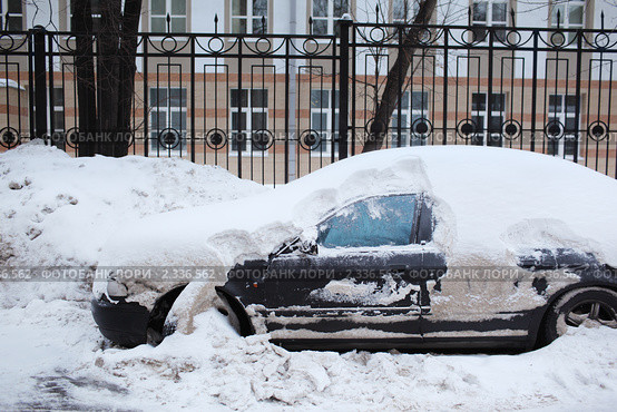 Автомобиль в снегу. Стоковое фото, фотограф Константин Сутягин / Фотобанк Лори