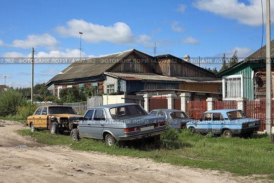 Автомобильная разборка (2012 год). Стоковое фото, фотограф Игорь Веснинов / Фотобанк Лори