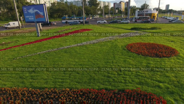 Автомобильное движение на Кронштадтской площади. Санкт-Петербург (2016 год). Редакционное видео, видеограф Кекяляйнен Андрей / Фотобанк Лори