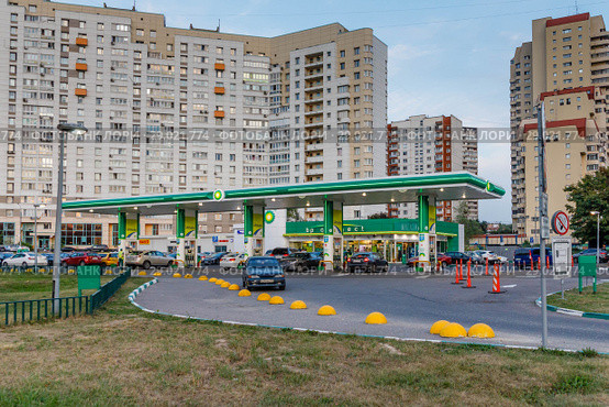 Автозаправка BP, Москва, Ленинский проспект (2018 год). Редакционное фото, фотограф Светлана Голинкевич / Фотобанк Лори