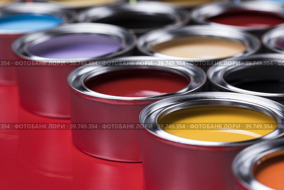 Background from multi color cans of paint. Стоковое фото, фотограф Sebastian Duda / Smarterpix / Фотобанк Лори