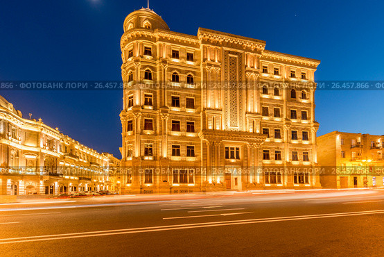 Baku - MAY 27, 2015: Heydar Aliyev fund HQ on May 27 in Baku, Az. Стоковое фото, фотограф Elnur / Фотобанк Лори