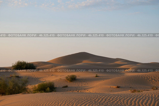 Бархан Большой брат. Стоковое фото, фотограф Вадим Ашмаров / Фотобанк Лори