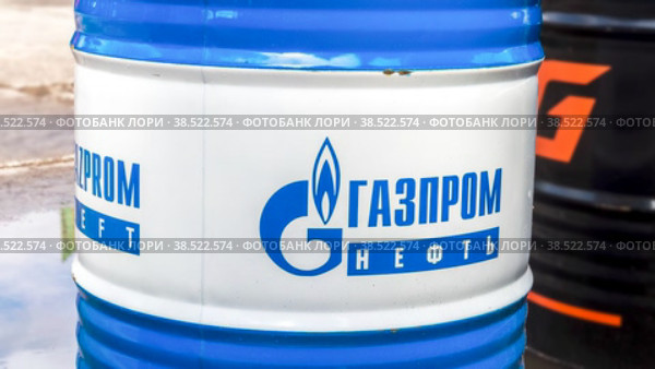 Barrel of Gazpromneft oil company with logo. Стоковое видео, видеограф FotograFF / Фотобанк Лори