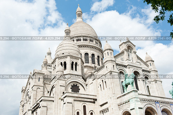 Базилика Сакре-Кёр (Basilique du Sacré Cœur). Монмартр. Париж. Франция (2013 год). Стоковое фото, фотограф E. O. / Фотобанк Лори