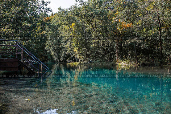 Beautiful natural background. Blue Lake in Kazan. Russia, Republic of Tatarstan, Kazan, September 2023. Стоковое фото, фотограф Photojuli / Фотобанк Лори