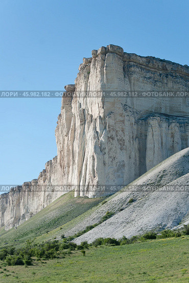 Белая скала Ак-Кая в Белогорском районе Крыма, вид на главный гребень (2010 год). Стоковое фото, фотограф Snezka / Фотобанк Лори