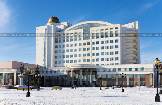БелГУ. Главный корпус (2010 год). Редакционное фото, фотограф Галина Лукьяненко / Фотобанк Лори