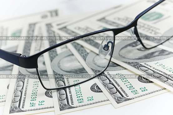 Black glasses and dollars. Стоковое фото, фотограф Дмитрий Киселёв / Фотобанк Лори