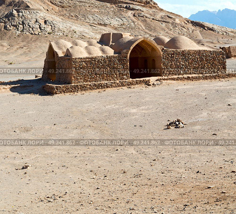 blur in iran near yazd the antique zoroastrian temple abandonated house and contruction. Стоковое фото, агентство Ingram Publishing / Фотобанк Лори