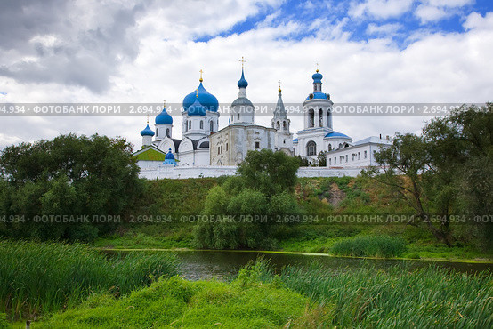 Боголюбово. Свято-Боголюбский монастырь (2010 год). Редакционное фото, фотограф Яков Филимонов / Фотобанк Лори