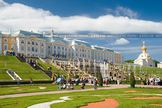Большой дворец и Главный каскад. Петергоф (2013 год). Редакционное фото, фотограф Александр Щепин / Фотобанк Лори