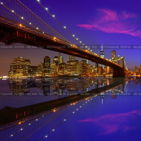 Brooklyn Bridge sunset New York Manhattan skyline NY NYC USA. Стоковое фото, агентство Ingram Publishing / Фотобанк Лори