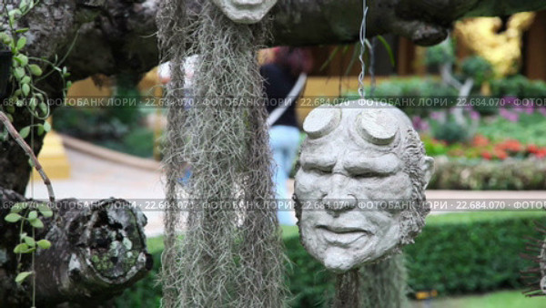 Буддийская архитектура в храме Wat Rong Khun (2015 год). Редакционное видео, видеограф Кирилл Трифонов / Фотобанк Лори