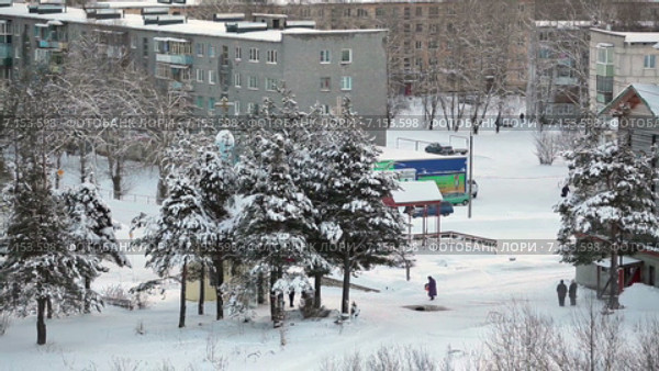 Бульвар Советов и улица Антикайнена в городе Сегежа в зимнее время года. Карелия (2015 год). Стоковое видео, видеограф Кекяляйнен Андрей / Фотобанк Лори