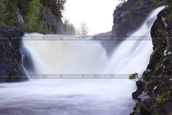 Бурлящие воды Кивача (2010 год). Редакционное фото, фотограф Сергей Цепек / Фотобанк Лори