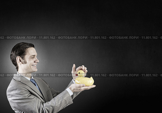 Businessman with duck. Стоковое фото, фотограф Sergey Nivens / Фотобанк Лори