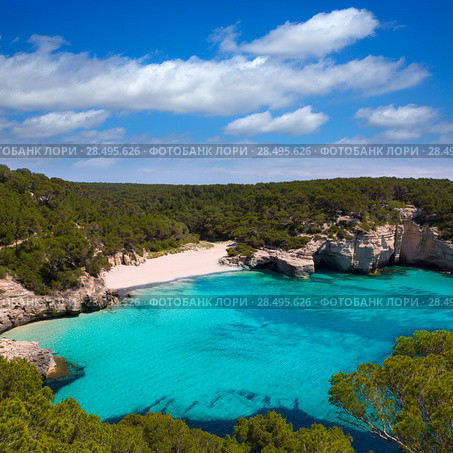 Cala Mitjana y Mitjaneta in Menorca Ciutadella at Balearic Islands. Стоковое фото, фотограф Tono Balaguer / Ingram Publishing / Фотобанк Лори