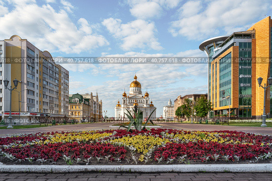 Cathedral of St. Theodore Ushakov in Saransk, consecrated in 2009, Russia. It is named after the Russian saint and Admiral Fyodor Ushakov. inscription above the entrance reads: Cathedral of the Holy Righteous Warrior Feodor Ushakov. 05.06.2023 , Saransk, Mordovia, Russia. Редакционное фото, фотограф Оксана Медведева / Фотобанк Лори