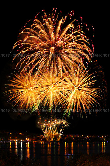 Celebratory bright firework. Стоковое фото, фотограф ElenArt / Фотобанк Лори