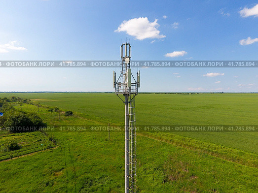 Cellular tower. Equipment for relaying cellular and mobile signal. Стоковое фото, фотограф Леонид Еремейчук / Фотобанк Лори
