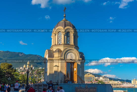 Chapel on the Yalta embankment in memory of the murdered Emperor Alexander II, (2021 год). Редакционное фото, фотограф Анна Кривицкая / Фотобанк Лори