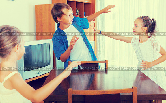 children playing romp game. Стоковое фото, фотограф Яков Филимонов / Фотобанк Лори