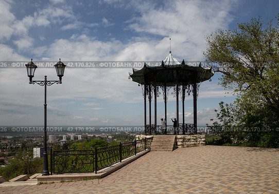 Chinese gazebo in Pyatigorsk (2022 год). Редакционное фото, фотограф Юлия Бабкина / Фотобанк Лори