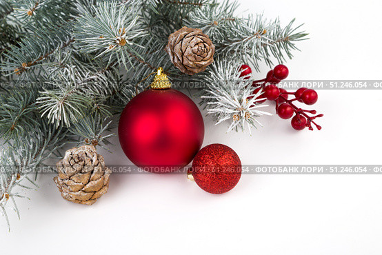 Christmas card with fir branches and Christmas decorations. Copy space. Стоковое фото, фотограф Ирина Толокновская / Фотобанк Лори