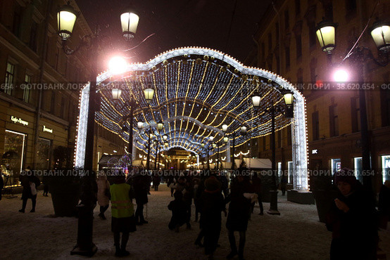 Christmas Fair in the center of St. Petersburg (2022 год). Редакционное фото, фотограф Максим Константинов / Фотобанк Лори