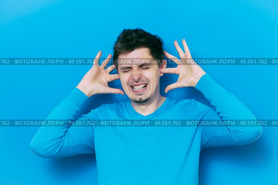 Close ears man. Стоковое фото, агентство Ingram Publishing / Фотобанк Лори