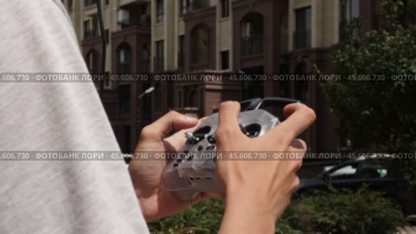 Close-Up of FPV Drone Controller in Use. Стоковое видео, видеограф Поскребышев Михаил / Фотобанк Лори