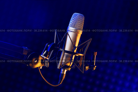 Close up of professional microphone in recording studio. Стоковое фото, фотограф Сергей Толмачёв / Фотобанк Лори