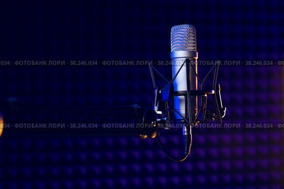 Close up of professional microphone in recording studio. Стоковое фото, фотограф Сергей Толмачёв / Фотобанк Лори
